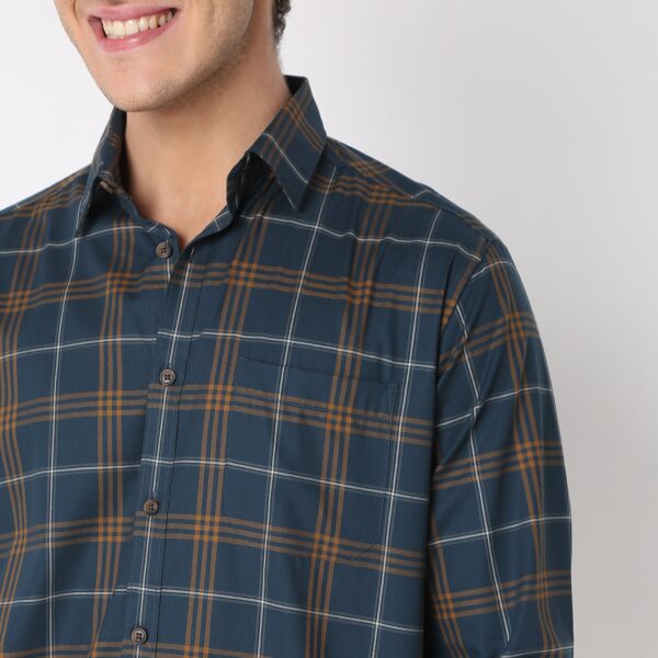 Regular Fit Checkered Shirt - Image 4