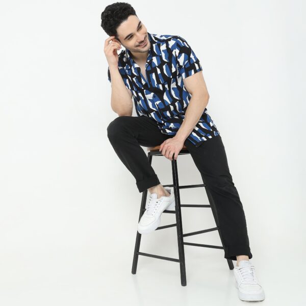 Regular Fit Printed Shirt - Image 11