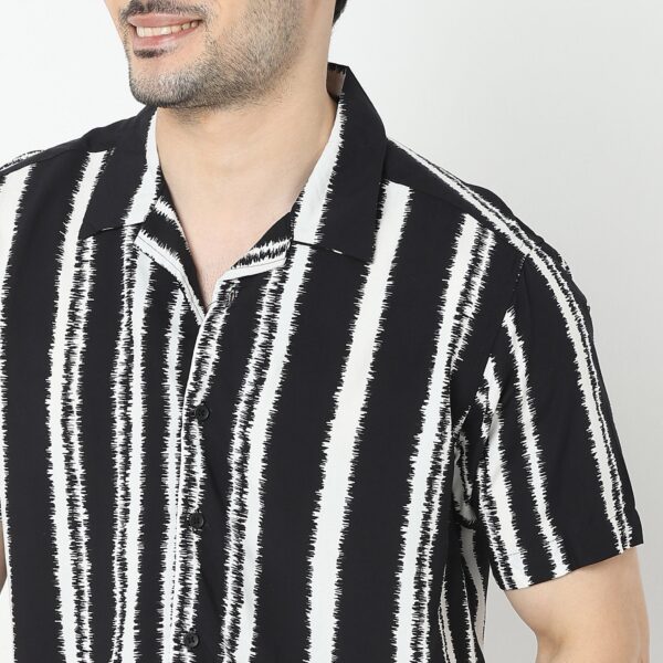 Regular Fit Printed Shirt - Image 24