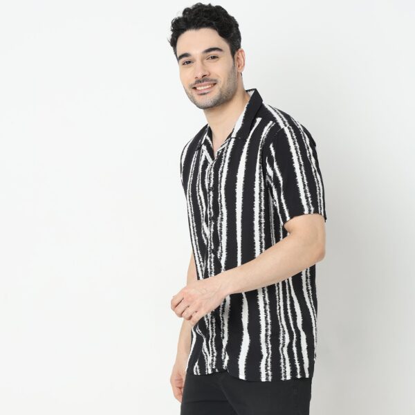 Regular Fit Printed Shirt - Image 25