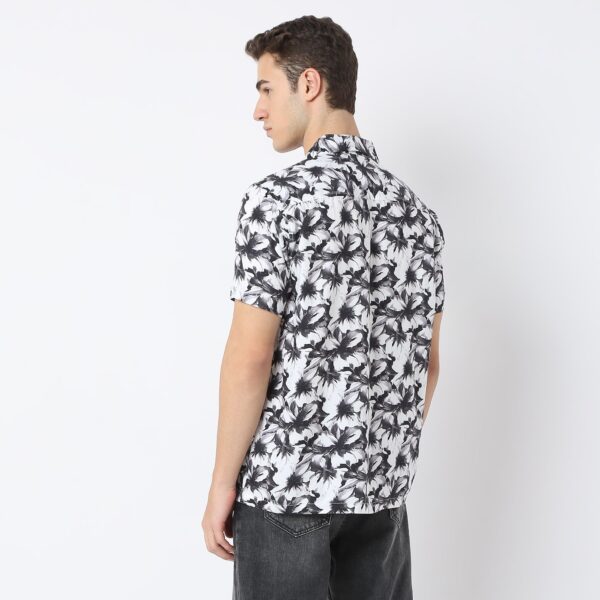 Retreat™ Shirts - Printed Pattern Rich Fabric - Trendy Cuban Collar - Regular Fit Shirt - Image 3