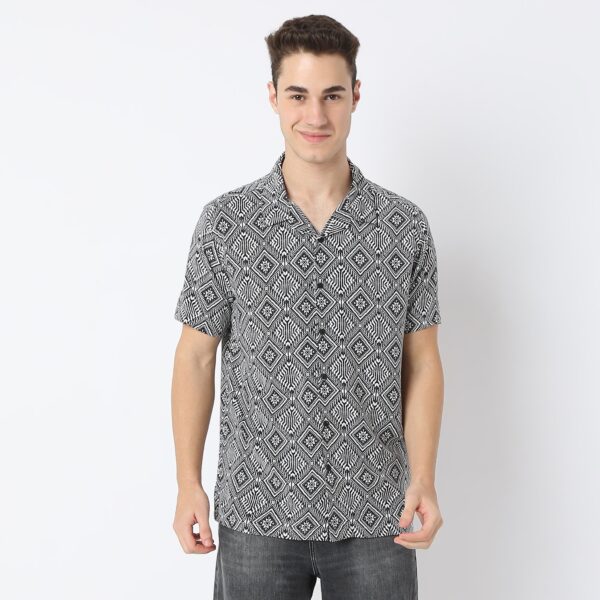 Retreat™ Shirts - Printed Pattern Rich Fabric - Trendy Cuban Collar - Regular Fit Shirt - Image 2