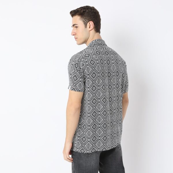 Retreat™ Shirts - Printed Pattern Rich Fabric - Trendy Cuban Collar - Regular Fit Shirt - Image 3