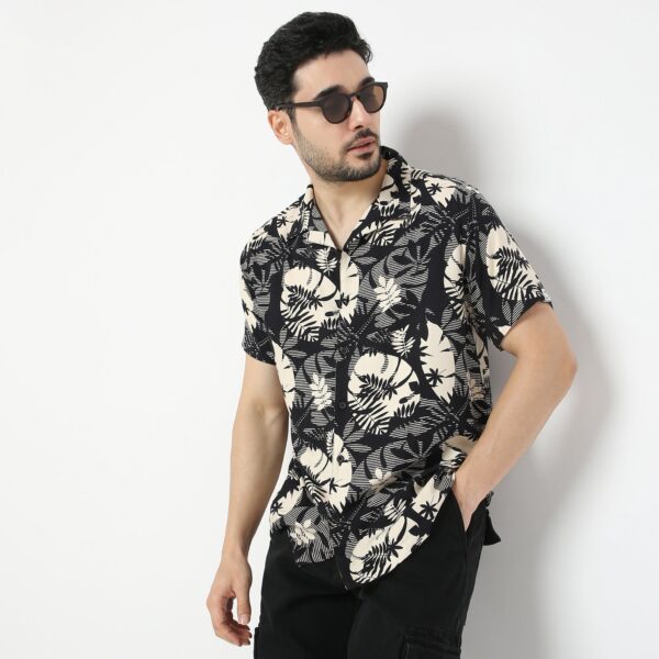 Retreat™ Shirts - Printed Pattern Rich Fabric - Trendy Cuban Collar - Regular Fit Shirt - Image 2